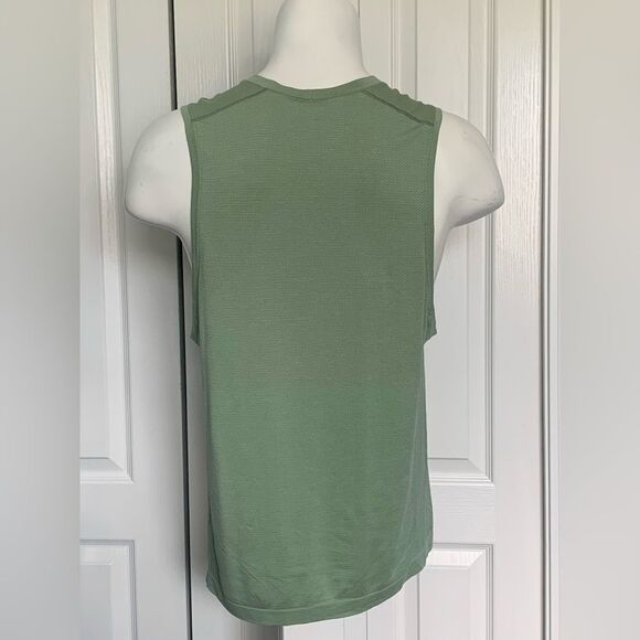 Lululemon Sleeveless Green Top - Picture 2 of 5